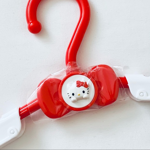 Hello Kitty Sliding Hangers - Set of 2 - Picture 3 of 6